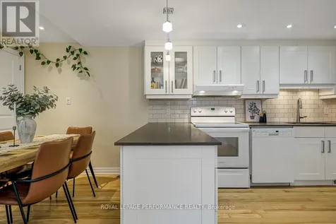 6 Hilda Street Ottawa ON K1Y 2A9