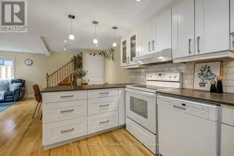 6 Hilda Street Ottawa ON K1Y 2A9