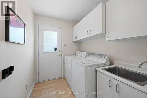 1 Willow Glen Drive Ottawa ON K2M 1L3