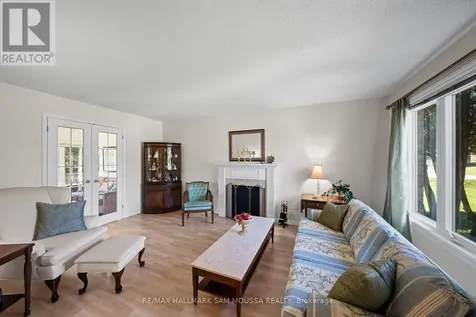 1 Willow Glen Drive Ottawa ON K2M 1L3