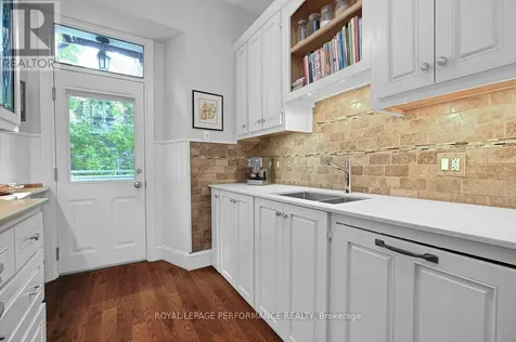 315 Daly Avenue Ottawa ON K1N 6G6