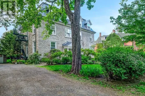 315 Daly Avenue Ottawa ON K1N 6G6