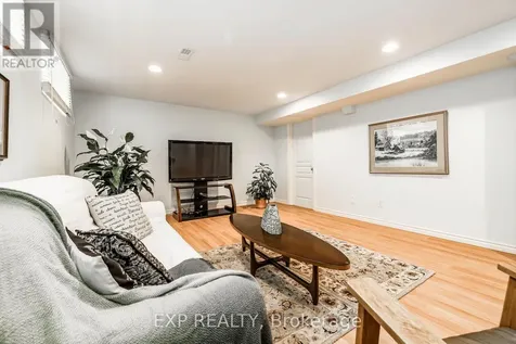 36 Oakbriar Crescent Ottawa ON K2J 5G1