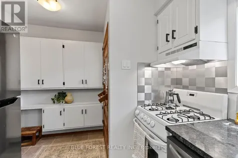 46 Gladstone Avenue St. Thomas ON N5R 2L6