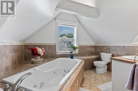 46 Gladstone Avenue St. Thomas ON N5R 2L6