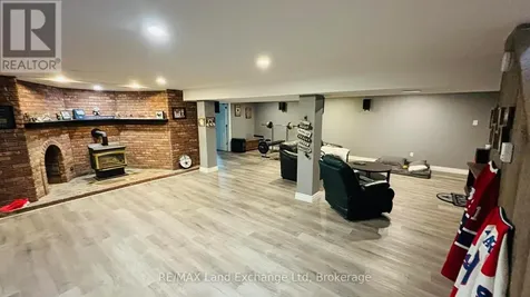 1041 Main Street Howick ON N0G 2X0