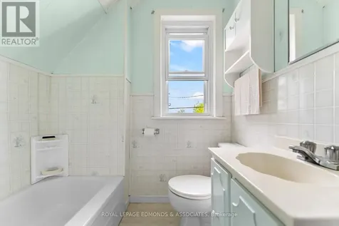 736 Pembroke Street West Pembroke ON K8A 5P6
