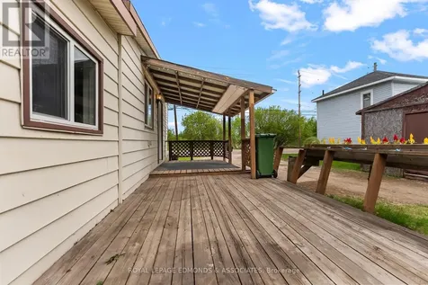 736 Pembroke Street West Pembroke ON K8A 5P6