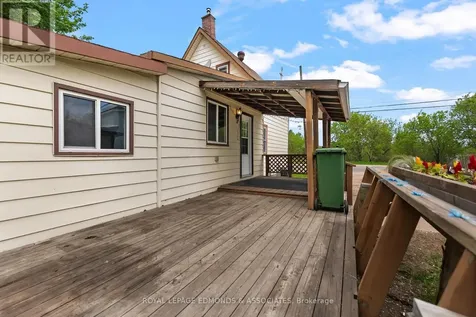 736 Pembroke Street West Pembroke ON K8A 5P6