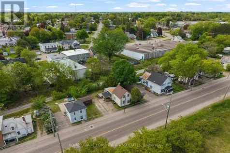 736 Pembroke Street West Pembroke ON K8A 5P6