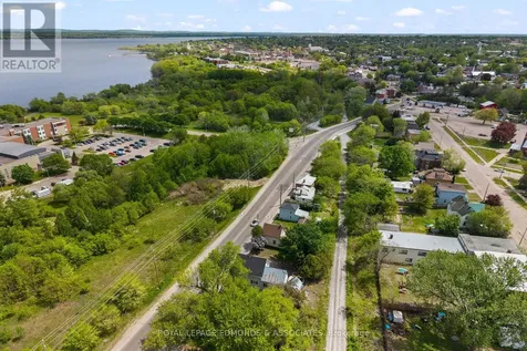 736 Pembroke Street West Pembroke ON K8A 5P6
