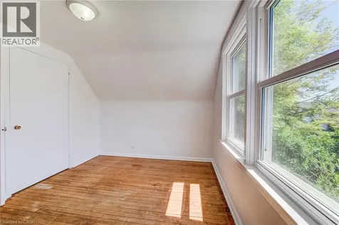 59 Lorne Crescent Kitchener ON N2M 3Y4