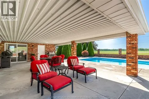 11179 Longwoods Road Thamesville ON N0P 2K0
