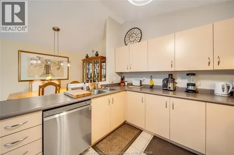 1739 Castleton Avenue Windsor ON N8P 1P5