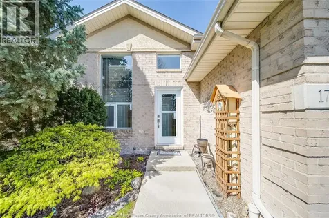 1739 Castleton Avenue Windsor ON N8P 1P5