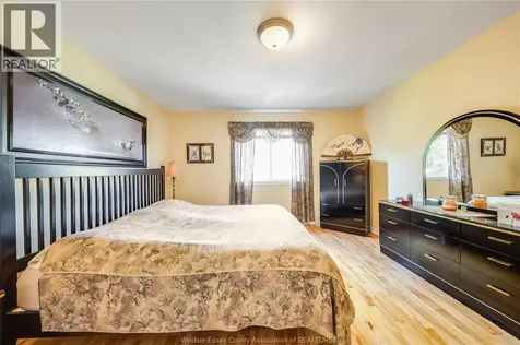 1739 Castleton Avenue Windsor ON N8P 1P5