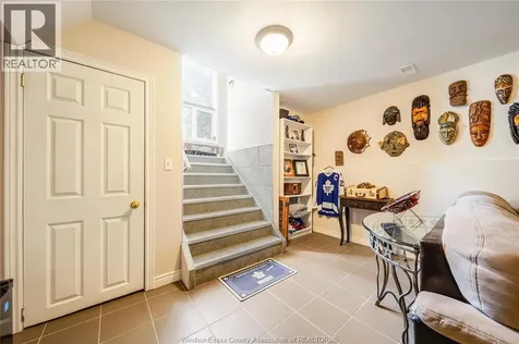1739 Castleton Avenue Windsor ON N8P 1P5