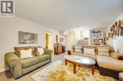 1739 Castleton Avenue Windsor ON N8P 1P5