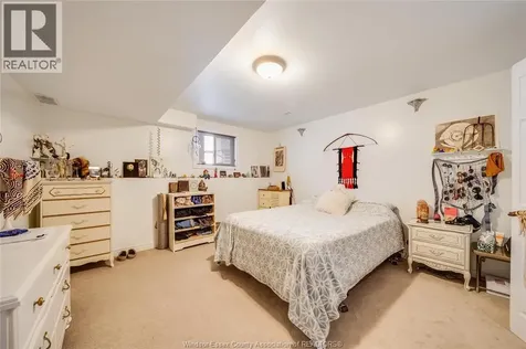 1739 Castleton Avenue Windsor ON N8P 1P5