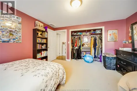 1739 Castleton Avenue Windsor ON N8P 1P5