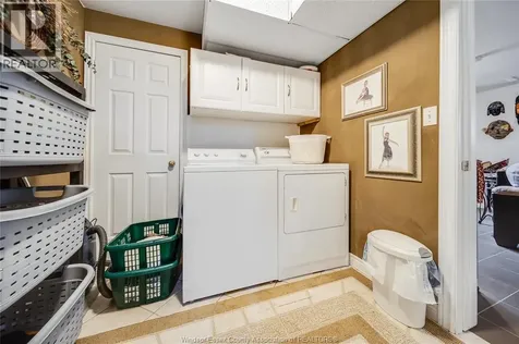 1739 Castleton Avenue Windsor ON N8P 1P5