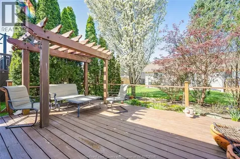 1739 Castleton Avenue Windsor ON N8P 1P5
