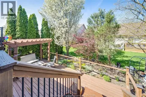 1739 Castleton Avenue Windsor ON N8P 1P5