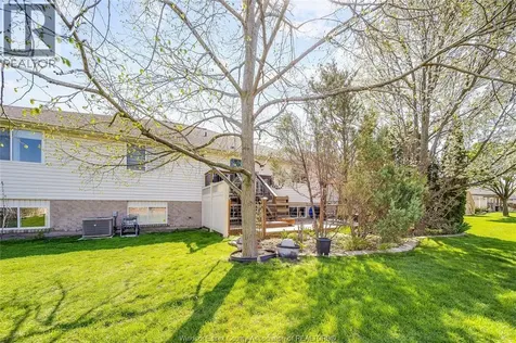 1739 Castleton Avenue Windsor ON N8P 1P5