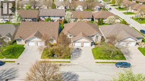 1739 Castleton Avenue Windsor ON N8P 1P5