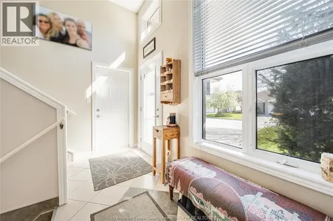 1739 Castleton Avenue Windsor ON N8P 1P5
