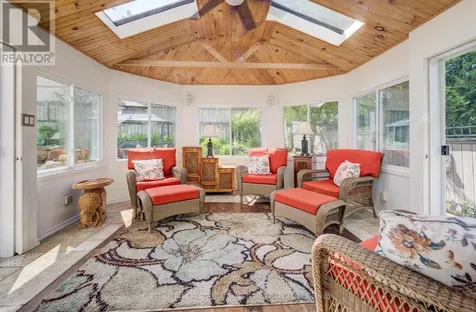 135 Royal Orchard Drive Waterloo ON N2N 1S2