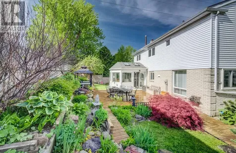 135 Royal Orchard Drive Waterloo ON N2N 1S2