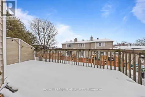 1137 Chimney Hill Way Ottawa ON K1J 8Z7