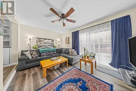 1137 Chimney Hill Way Ottawa ON K1J 8Z7