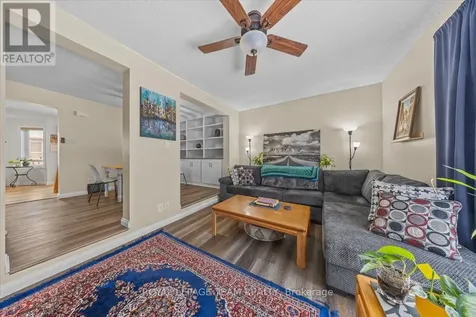 1137 Chimney Hill Way Ottawa ON K1J 8Z7