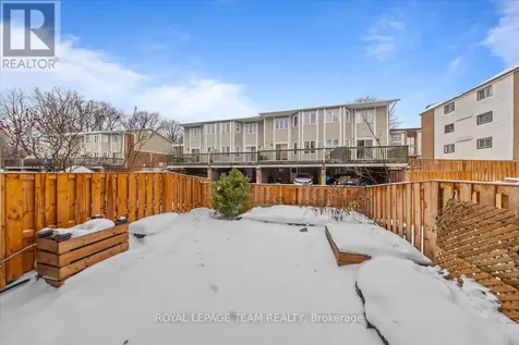 1137 Chimney Hill Way Ottawa ON K1J 8Z7