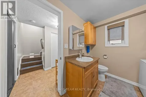 1137 Chimney Hill Way Ottawa ON K1J 8Z7