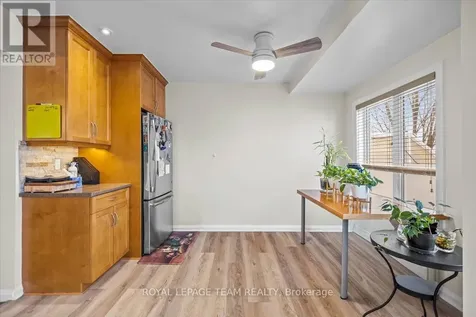 1137 Chimney Hill Way Ottawa ON K1J 8Z7