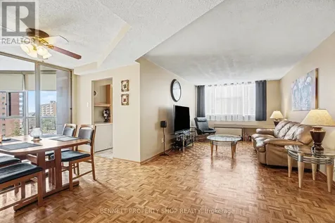 2760 Carousel Crescent Ottawa ON K1T 2N4