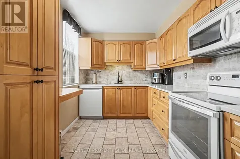 2760 Carousel Crescent Ottawa ON K1T 2N4