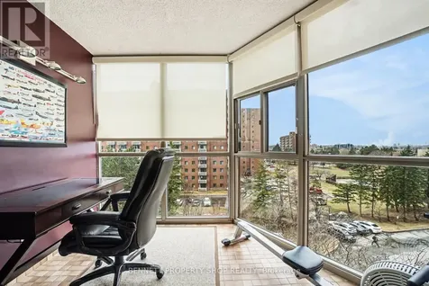 2760 Carousel Crescent Ottawa ON K1T 2N4