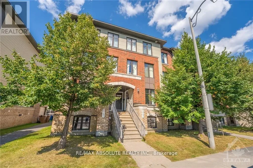 573 Chapman Mills Drive Ottawa ON K2J 5T2