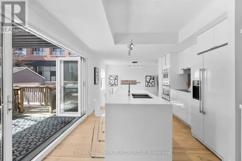 330 Winona Avenue Ottawa ON K1Z 5H4
