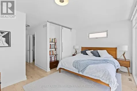 330 Winona Avenue Ottawa ON K1Z 5H4