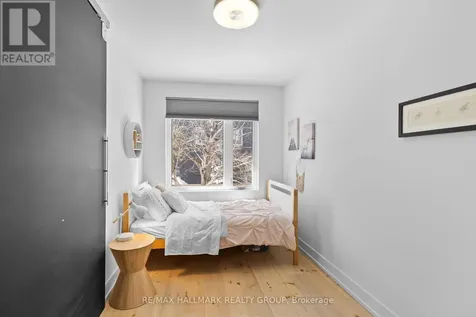 330 Winona Avenue Ottawa ON K1Z 5H4