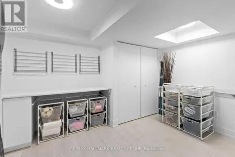 330 Winona Avenue Ottawa ON K1Z 5H4