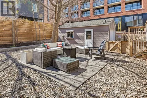 330 Winona Avenue Ottawa ON K1Z 5H4