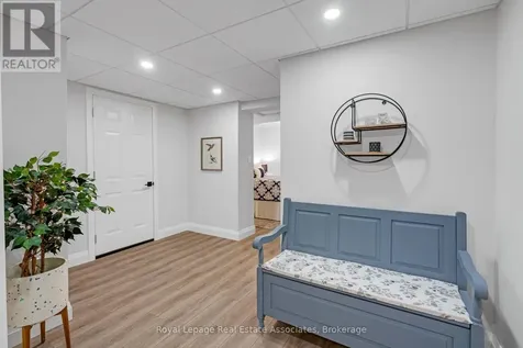23 Handorf Drive Cambridge ON N3C 3Y2