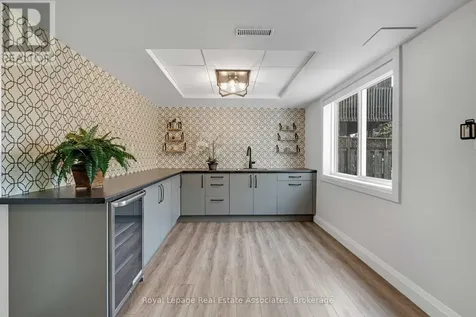 23 Handorf Drive Cambridge ON N3C 3Y2