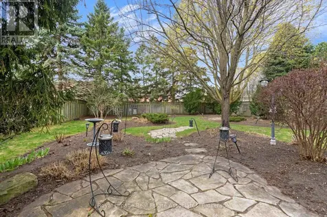 23 Handorf Drive Cambridge ON N3C 3Y2